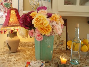 Bouquet of mixed roses