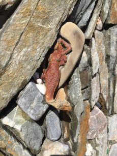 mermaid_in_wall.1600