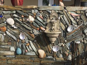 whimsical_stone_wall.1600