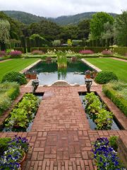 Filoli_sunken_garden.2048